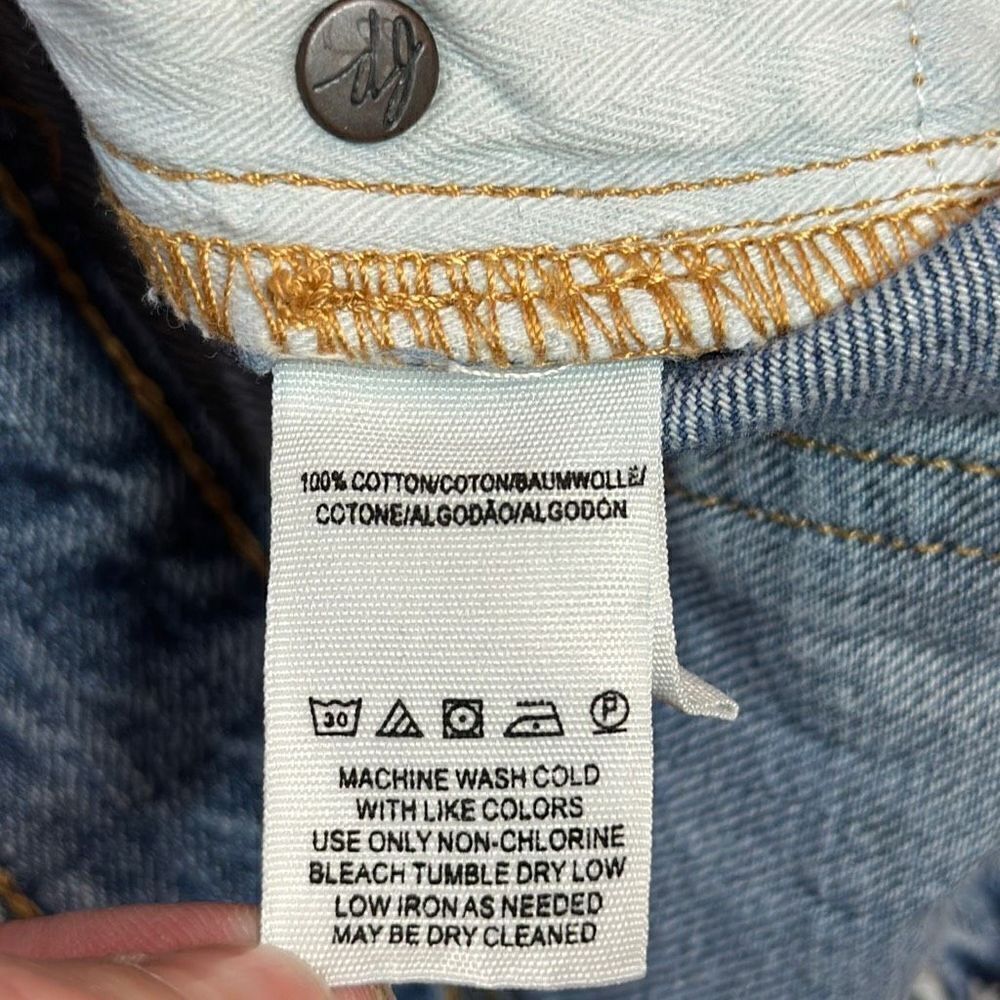 Free People Embroidered Ripped Shorts‎ - Picture 7 of 8